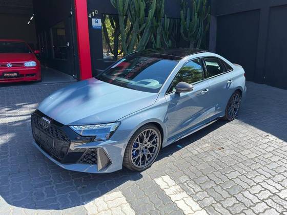 AUDI RS3 2.5 TFSI GASOLINA SEDAN TRACK QUATTRO S-TRONIC AUDI RS3 2.5 TFSI GASOLINA SEDAN TRACK QUATTRO S-TRONIC
